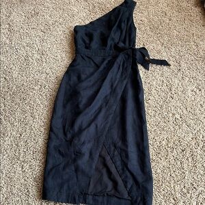 Elegant Black One-Shoulder Linen Dress